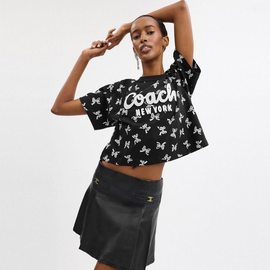 COACH® Bow Print Cursive Signature Cropped Women T-Shirt Black | ZXIF72541