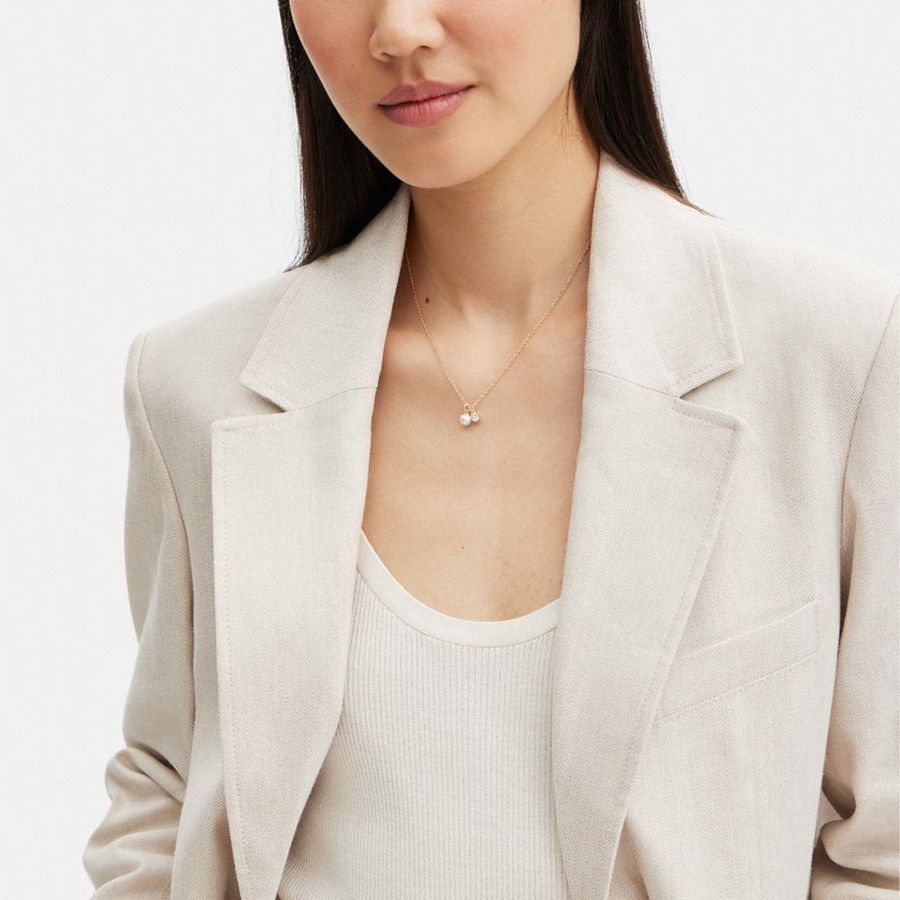 COACH® Classic Pearl Pendant Necklace Women Jewelry Gold | NLVT52107
