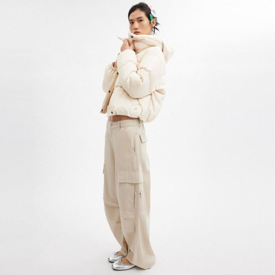 COACH® Cropped Puffer In Recycled Polyamide With Sherpa Collar Women Jacket White | TOBE95287