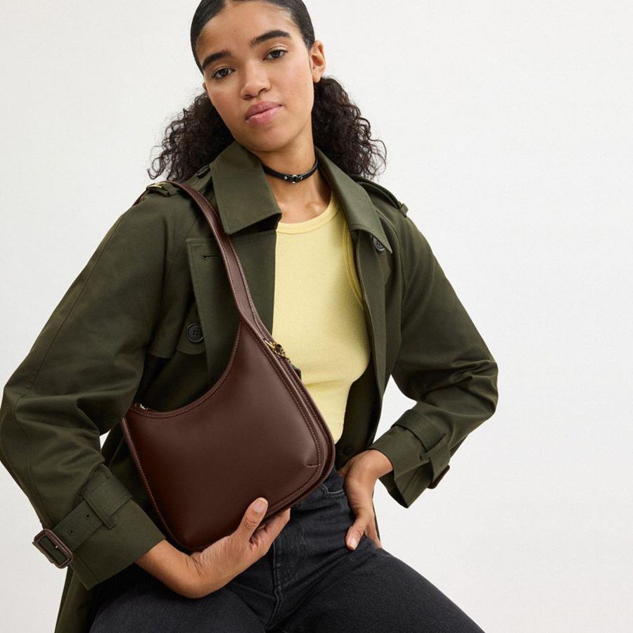 COACH® Curve Zip Bag With And Strap Women Charms Gold | NBES79358