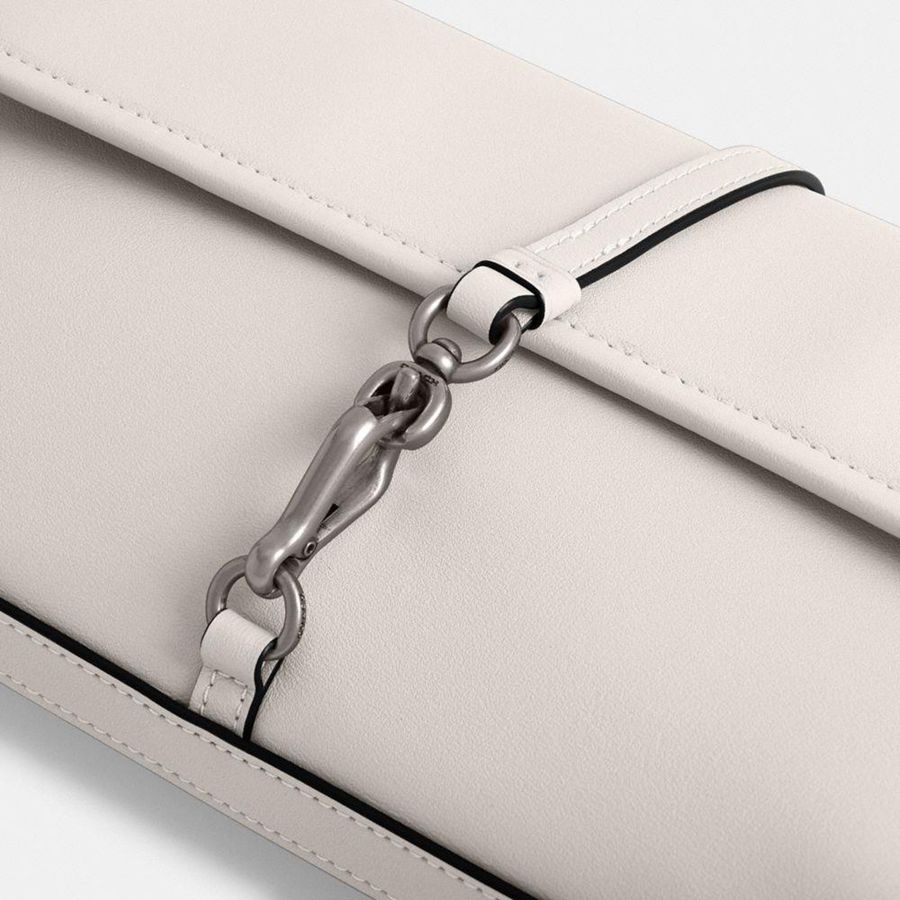 COACH® Hamptons Women Hobo Bag White | VCWR86120