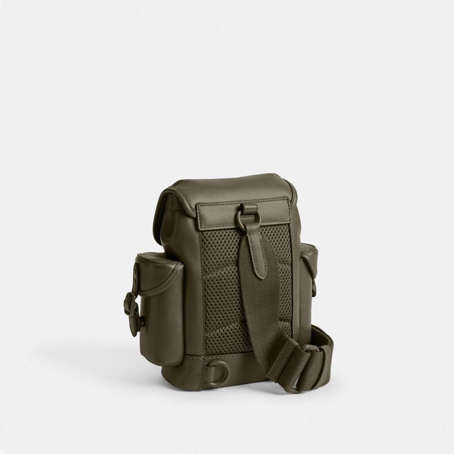 COACH® Hitch 13 Men Backpack Green | KIRZ13408