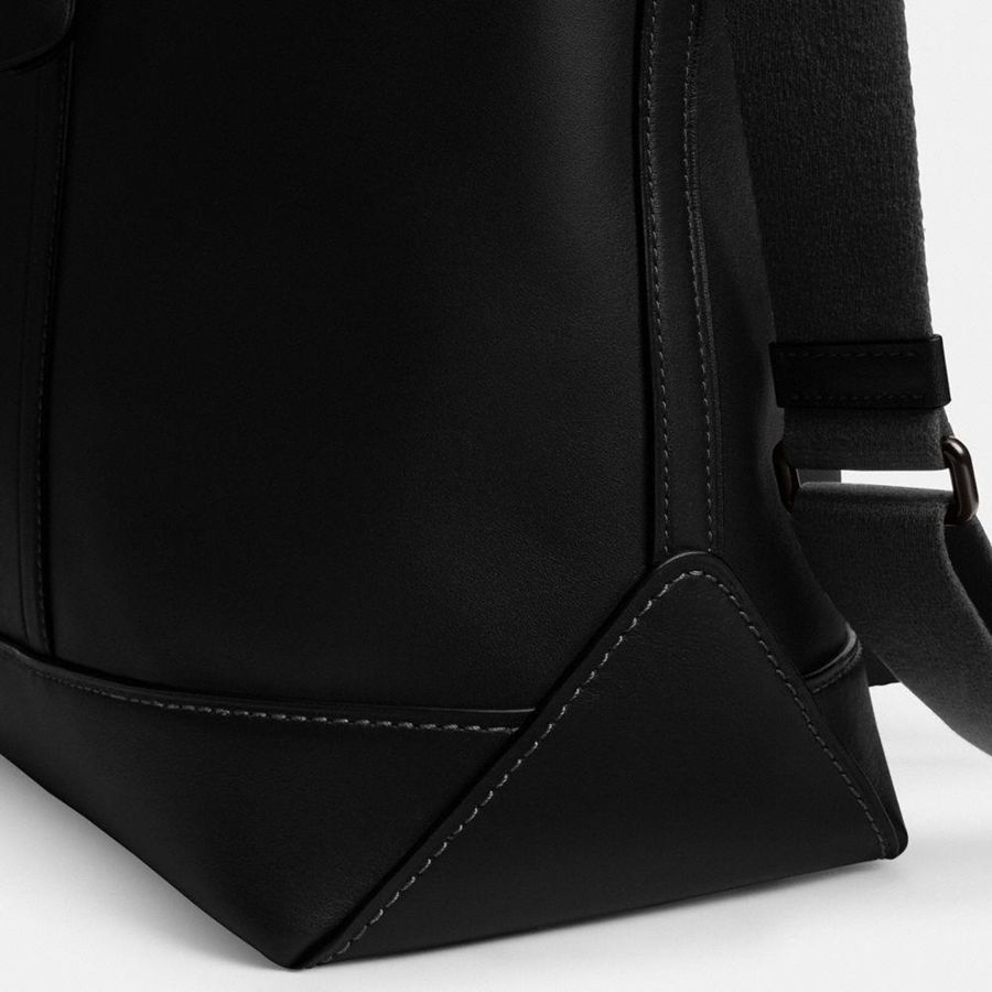 COACH® Metropolitan Carryall Men Tote Bags Black | LONS86405