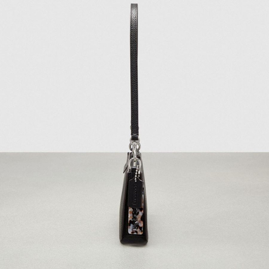 COACH® Small Wavy In Coachtopia Leather Women Shoulder Bag Black | UYRM83520