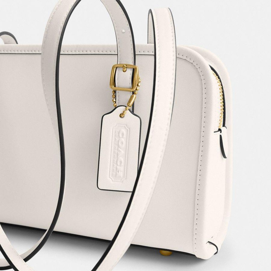 COACH® Swing Zip Bag Ands Women Charms Gold | XJFW48715
