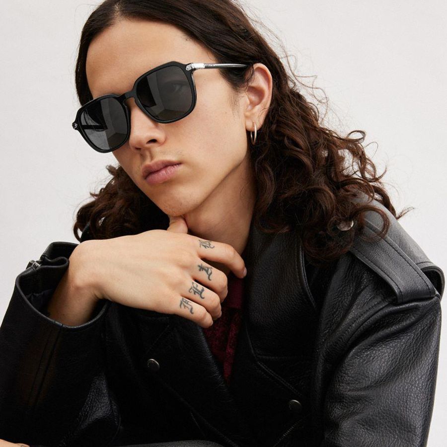 COACH® Wrap Around Hangtag Keyhole Men Sunglasses Black | HAJP40971